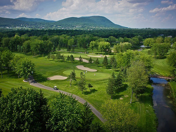 Golf: Domaine de Rouville in Saint-Jean-Baptiste de Rouville, Quebec
