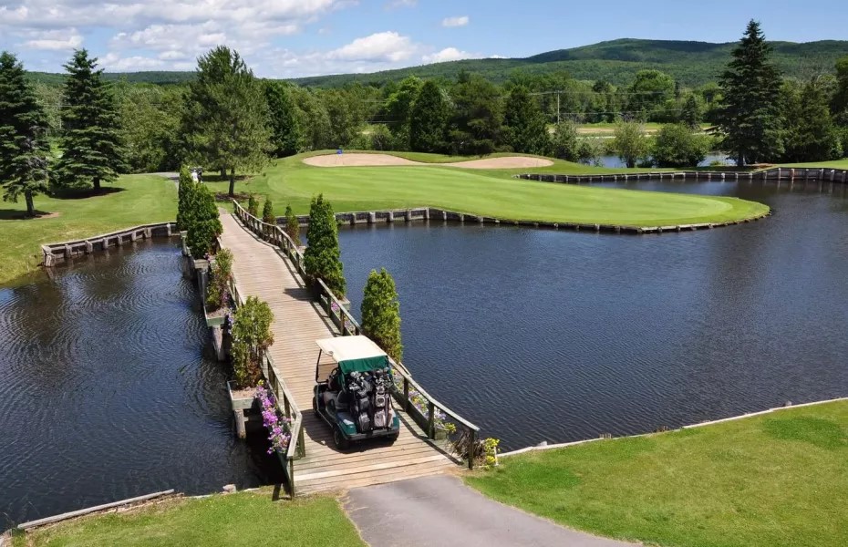 Golf St-Jean de Matha course in Quebec featuring scenic fairways and lush landscapes