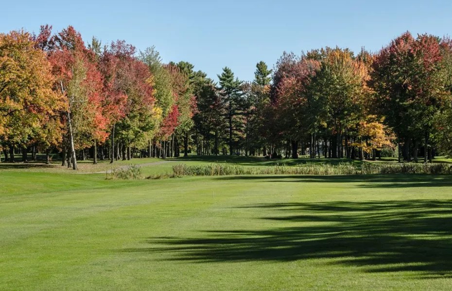 Golf: Le Terrebonne Saint-Louis in Terrebonne, Quebec