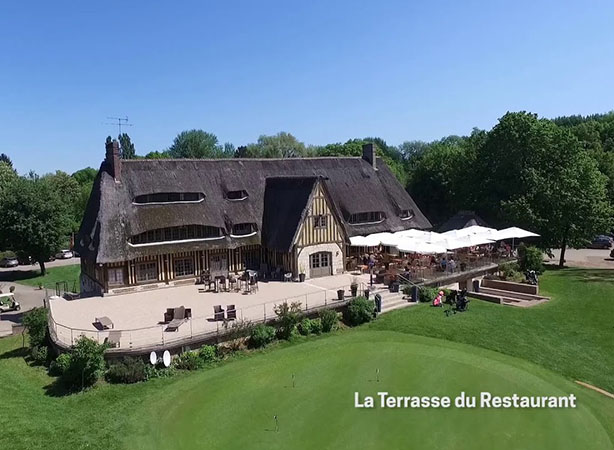 terrassr du restaurant in Vaudreuil-Dorion, Quebec