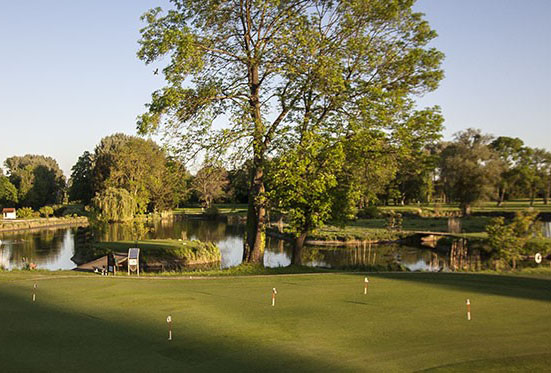 Golf: Vaudreuil one in Vaudreuil-Dorion, Quebec